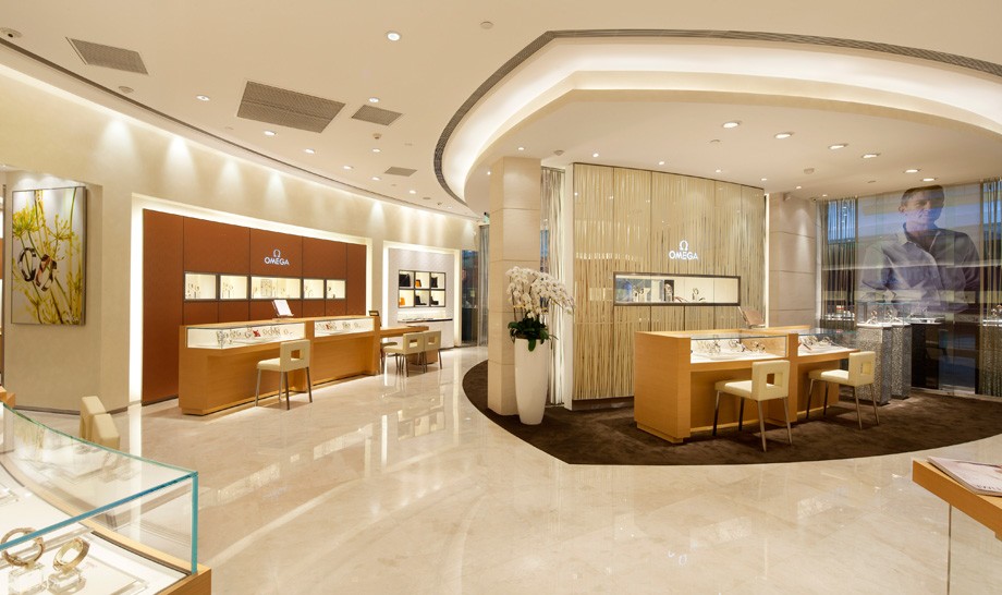 英纳格的表带了今天有划痕